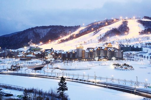 Du lịch Hàn Quốc du khách cùng trải nghiệm các hoạt động trên sân trượt tuyết