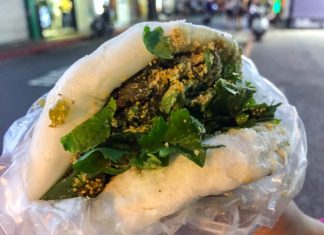 Du lịch Đài Loan - Bánh bao thịt nướng 割包