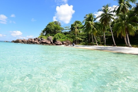 Hòn Móng Tay – được mệnh danh là đảo Robinson